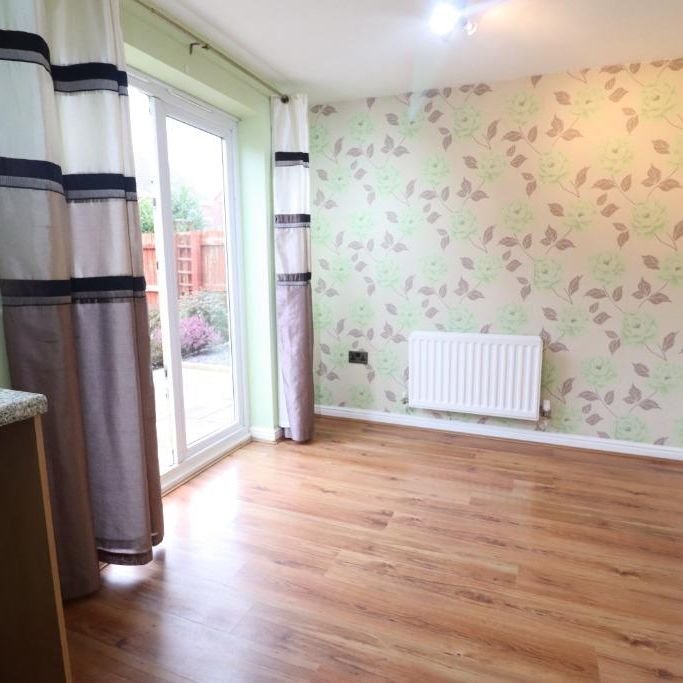 3 bedroom semi-detached house to rent - Photo 1