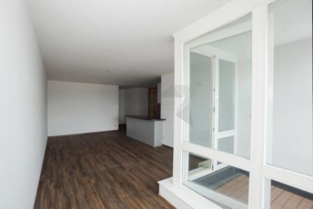 Gemütliche 2-Raum-Wohnung mit Dachterrasse und moderner Einbauküche! - Foto 4