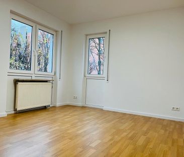 Moderne und freundliche 2-Zimmer-Wohnung mit EBK und Balkon - Photo 4