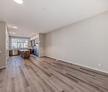 40 Hotchkiss Lane, Calgary - Photo 1