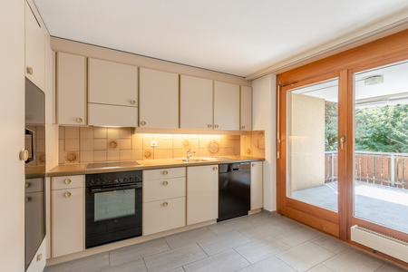 Gemütliche 4.5-Zimmerwohnung an ruhiger Lage - Photo 2