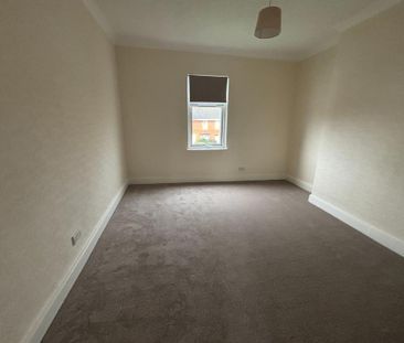 3 bedroom apartment to rent - Photo 4