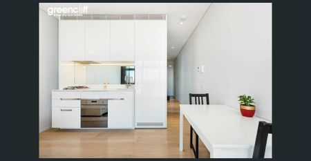 MODERN & GOOD VIEW FURNISHED ONE BEDROOM SUITE IN CENTRAL PARK - Photo 3