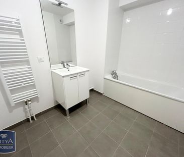 Location Appartement 3 pièces 64m² VALENCIENNES 59300 - Photo 2
