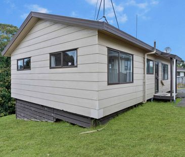 Tidy three bedroom home! - Photo 3