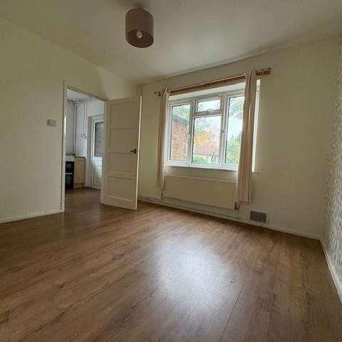 Elmley Close, Malvern, WR14 - Photo 1