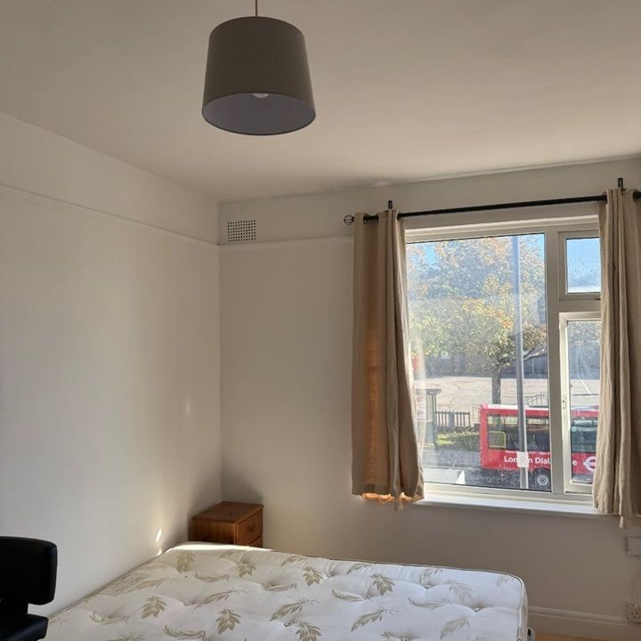 Room in a Shared Flat, Kenton Lane, HA3 - Photo 1