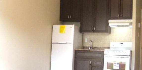 SUPER 3 1/2 ENSOLLEILLÉ - Photo 2