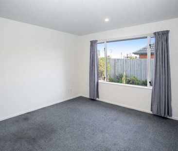 Perfectately positioned - Photo 1