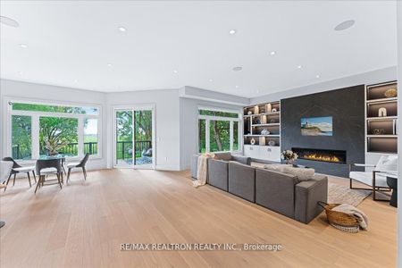 For Lease - 275 Reiner Road, Toronto, Ontario - Photo 2