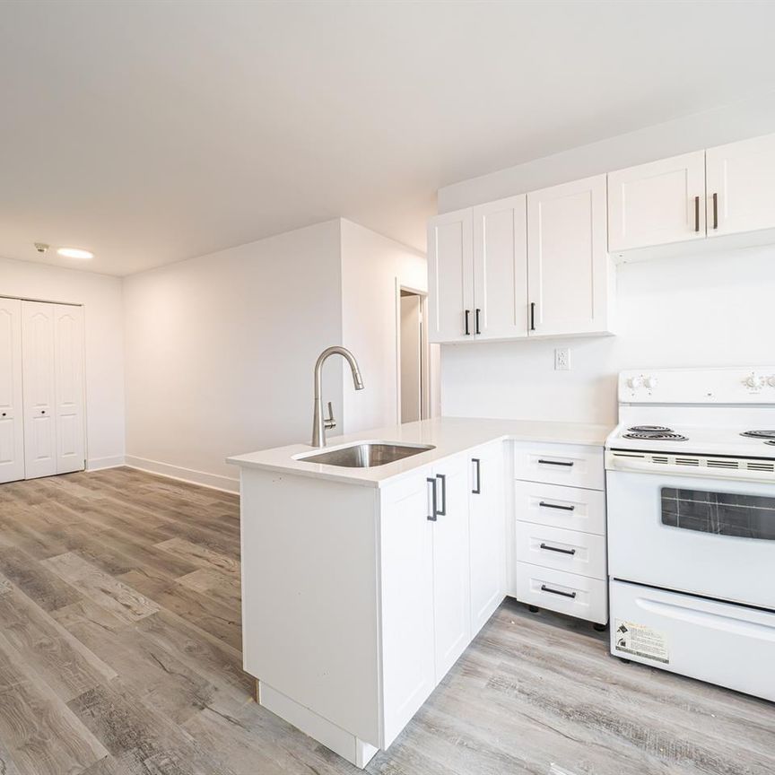 Studio - 8281 Avenue Des Vendéens, Anjou - Photo 1