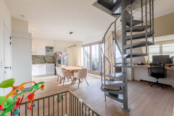 Ruim 219 m² en stijlvol duplex appartement met zonovergoten terrassen - Foto 1