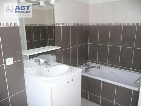 Location Appartement 2 pièces 49m² BEAUVAIS 60000 - Photo 3
