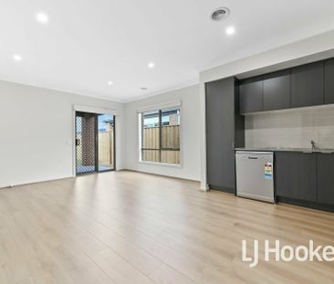 Modern, Stylish Home! - Photo 5