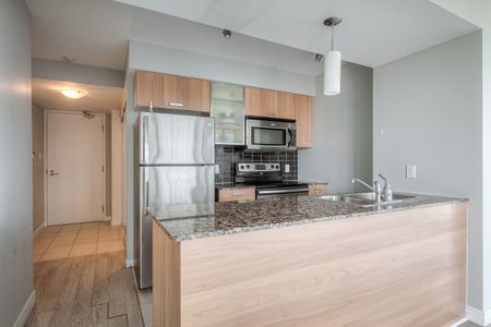 For Lease - 37 Grosvenor Street Unit# 1902, Toronto, Ontario - Photo 4