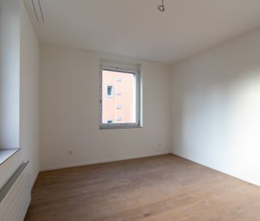 Grosszügige, renovierte 2.5 Zimmer-Wohnung mit Balkon - Photo 3