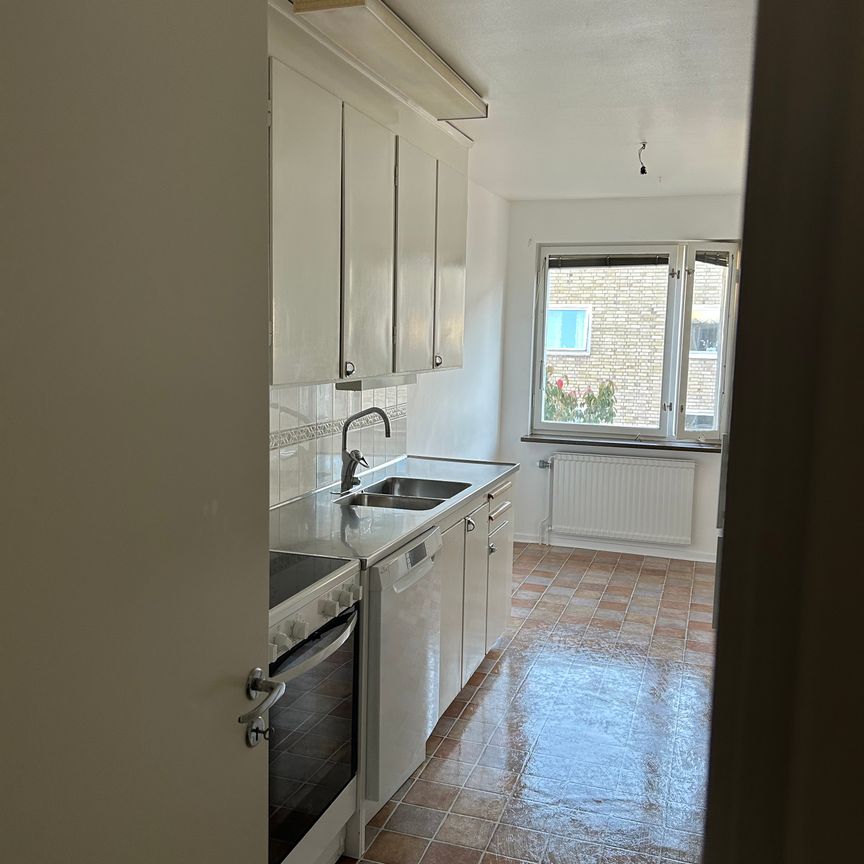 Nyforsgatan, Eskilstuna - Photo 1