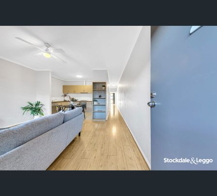 2/161-165 Railway Avenue, Laverton, Vic 3028 - Photo 1