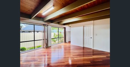 Charming Home Suitable for 2 Generations To Live Together - Photo 2