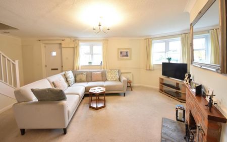 2 bedroom terraced house to rent - Photo 2