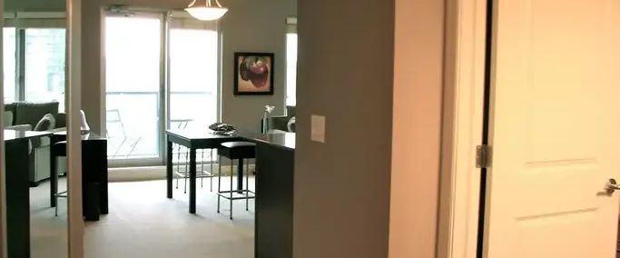 2 bedroom 2 bath condo available September 1 | 1004 - 920 5 Avenue Southwest, Calgary - Photo 1