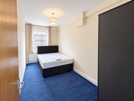 2 bedroom flat to rent - Photo 2