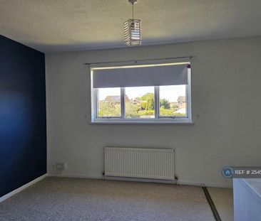 2 bedroom semi-detached house to rent - Photo 4