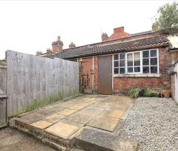 2 bedroom terraced house to rent - Photo 5