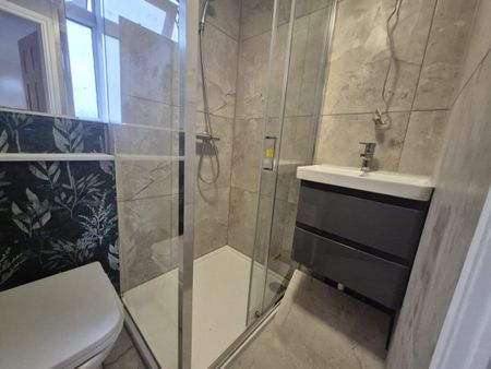 Priory Gardens, W5, London - Photo 2