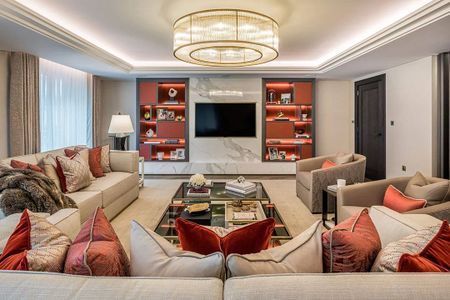 An interior designed two-bedroom lateral apartment in Knightsbridge - Photo 2