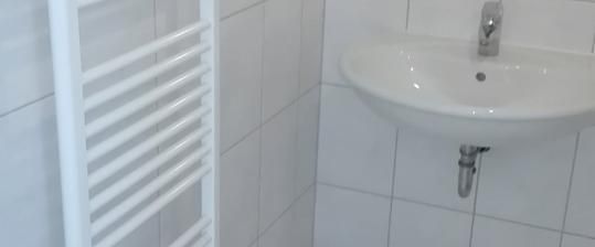 schöne 60m2 3-Zimmer Wohnung im DG mit EBK, Loggia und Stellplatz - Foto 1