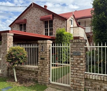 Partly Furnished Studio Style Bedsit - Photo 4