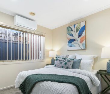 LAKESIDE LIVING! - Photo 3