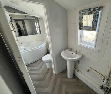 1 bedroom ground floor flat to rent - Photo 3