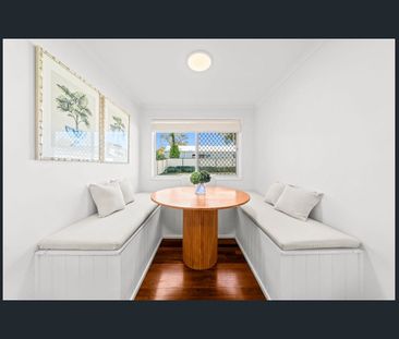 CHARMING 3 BEDROOM HOME WITH POLISHED TIMBER FLOORS - Photo 2