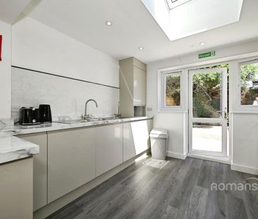 1 bedroom in a house share to rent - Photo 5