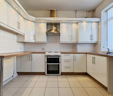 2 bedroom terraced house to rent - Photo 2