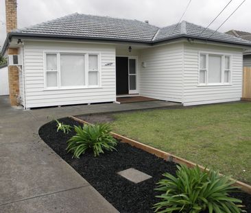 142 Victory Road, Airport West VIC 3042 - Photo 4