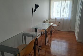 Alugo Quarto a Estudantes
