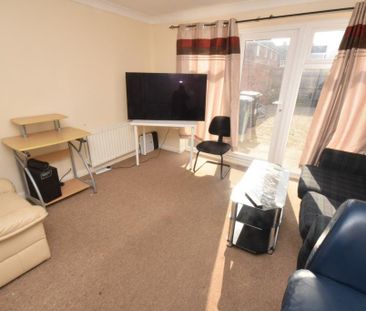 4 bedroom house to rent - Photo 1