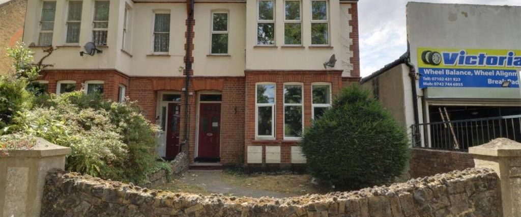 1 bedroom flat to rent - Photo 1