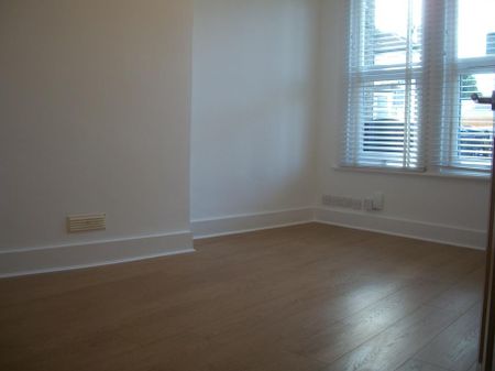 1 bedroom ground floor maisonette to rent - Photo 2