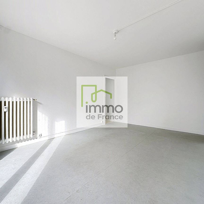 Location appartement 4 pièces 75.2 m² à Lille (59000) Saint Maurice - Photo 1