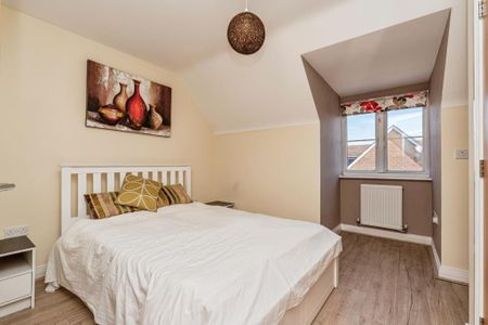 4 bedroom terraced house to rent - Photo 5