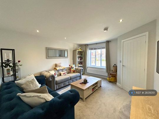 3 bedroom terraced house to rent - Photo 1