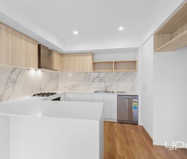 4 BEDROOM TOWNHOUSE - Photo 2
