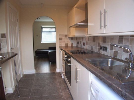 1 bedroom mews to rent - Photo 1