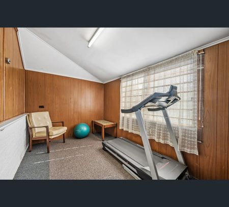 42 West Lakes Blvd, Albert Park, SA 5014 - Photo 3