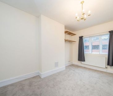 4 bedroom flat to rent - Photo 6