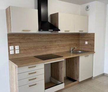 location Appartement T2 DE 39.37m² À MARSEILLAN - Photo 2